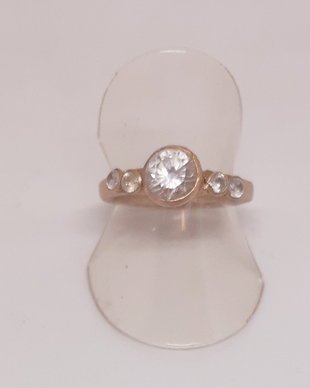 Inel unicat din bronz cu o coronita de 5 cristale Cubic Zirconia albe