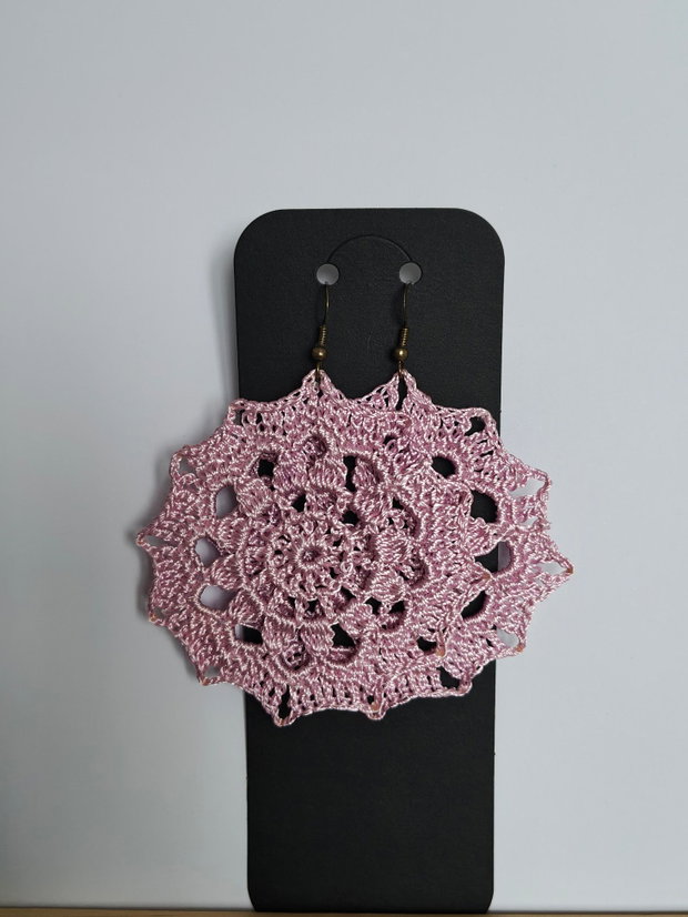 Cercei handmade croșetați roz
