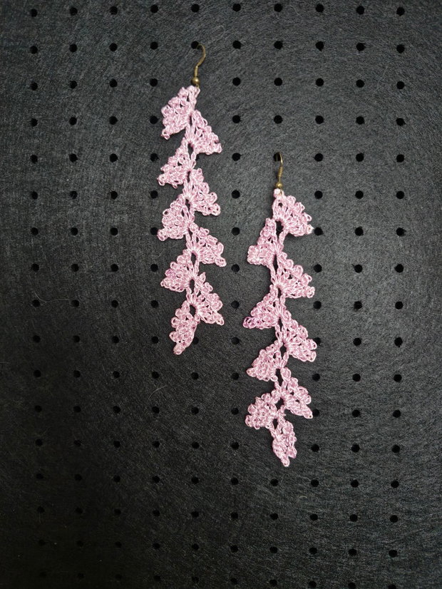 Cercei handmade croșetați roz