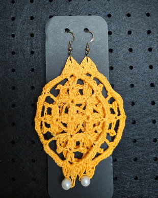 Cercei handmade croșetați galbeni