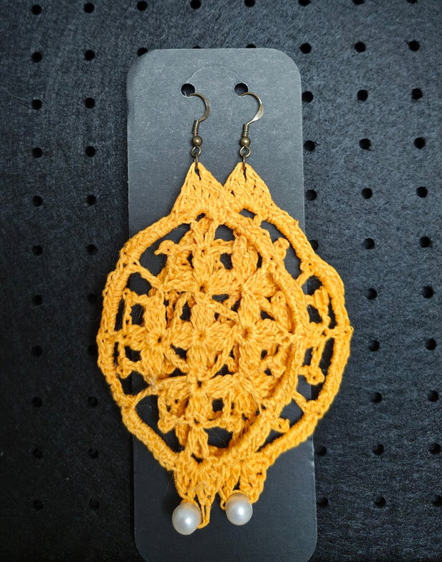 Cercei handmade croșetați galbeni