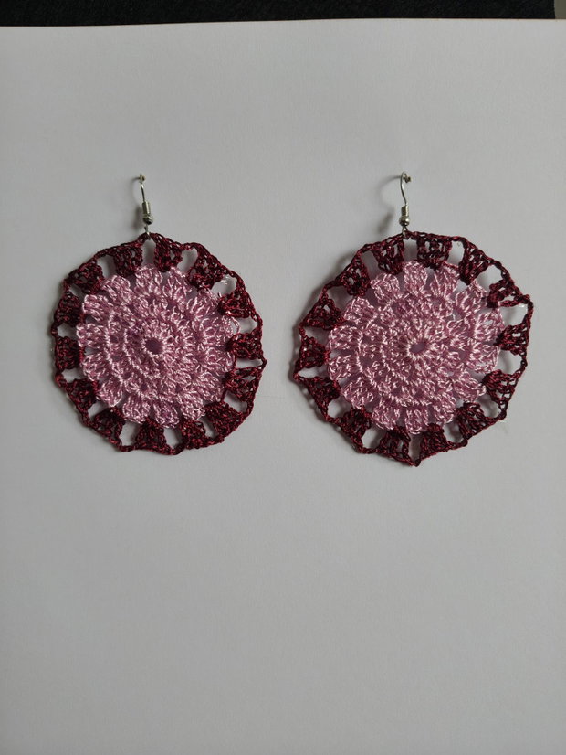 Cercei handmade croșetați - vişiniu elegant cu roz pudrat