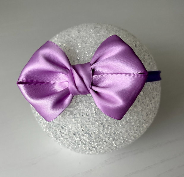 Bentiță elastică handmade pentru fetite cu fundă din satin