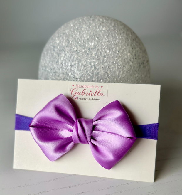 Bentiță elastică handmade pentru fetite cu fundă din satin