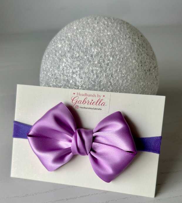 Bentiță elastică handmade pentru fetite cu fundă din satin