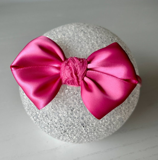 Bentiță elastică handmade pentru fetite cu fundă din satin