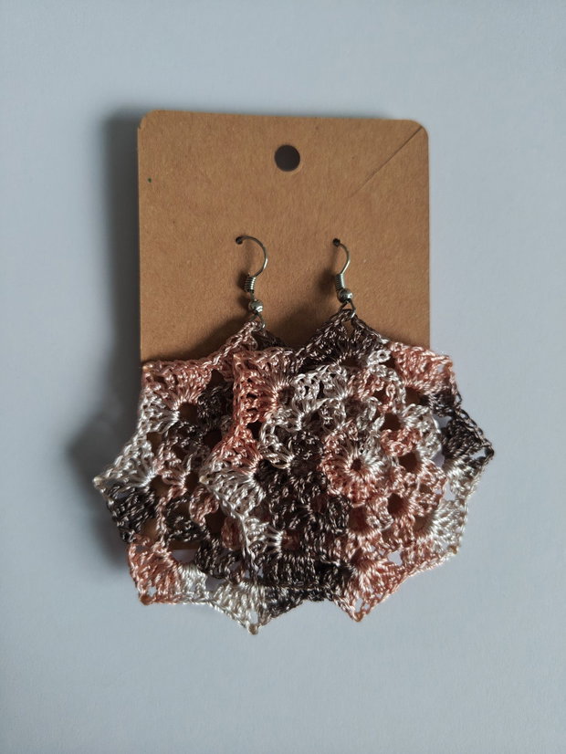 Cercei handmade croșetați - degrade roz pudrat maro și crem