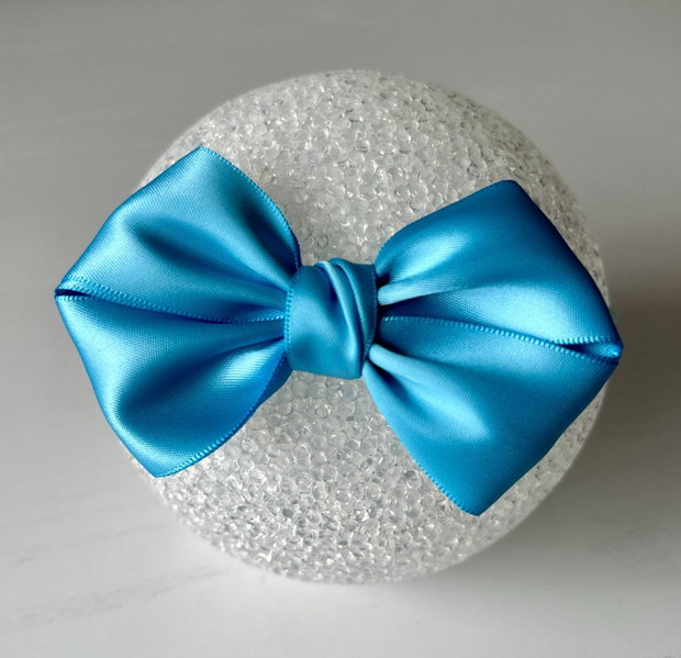 Bentiță elastică handmade pentru fetite cu fundă din satin