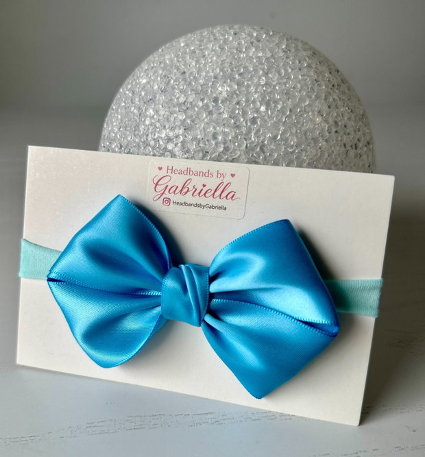 Bentiță elastică handmade pentru fetite cu fundă din satin