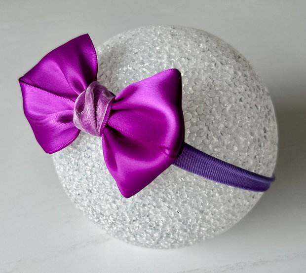 Bentiță elastică handmade pentru fetite cu fundă din satin