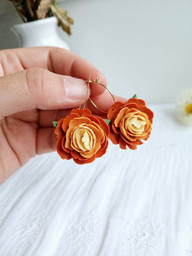 Cercei Rusty Flowers
