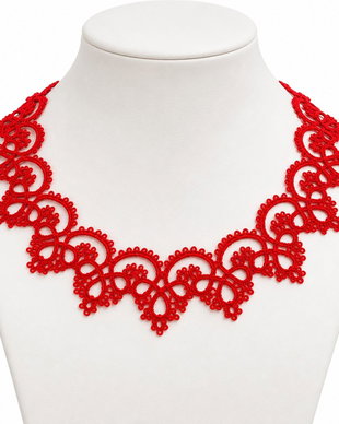 Colier handmade din dantelă frivolite, mătase rosie și mărgele Preciosa Ornela