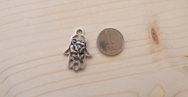 Pandantiv zamak Mâna Fatimei (Hamsa) cu trandafir