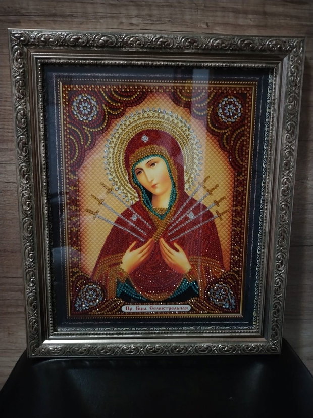 Icoană Maica Domnului celor 7 Săgeți Diamond Painting 3D, lucrată manual