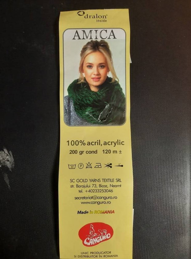 Cardigan verde lung, croșetat manual, model elegant și călduros