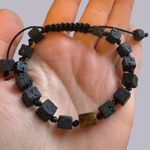 Bratara Barbateasca pe Snur Reglabil din Lava Vulcanica, Ochi de Tigru Cilindric si Cuburi Forta si Protectie