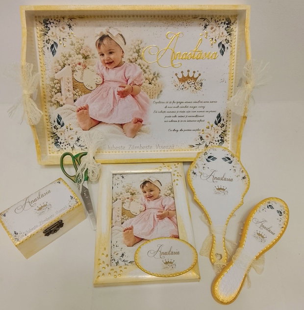 Set personalizat pentru taierea motului / tema florala verde, auriu cu poza