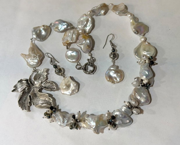Colier și cercei din perle baroc mari,perle de cultură,agate,hematit și zamac argintat~SILVER AUTUMN~