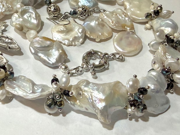 Colier și cercei din perle baroc mari,perle de cultură,agate,hematit și zamac argintat~SILVER AUTUMN~