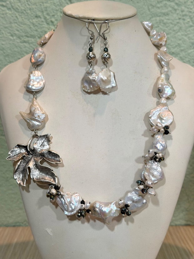 Colier și cercei din perle baroc mari,perle de cultură,agate,hematit și zamac argintat~SILVER AUTUMN~