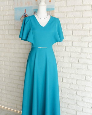 Rochie Clos Eleganta Turcoaz cu Volane pe Umeri