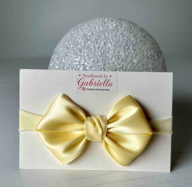 Bentiță elastică handmade pentru fetite cu fundă din satin