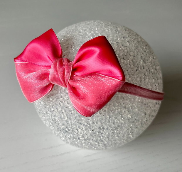 Bentiță elastică handmade pentru fetite cu fundă din satin