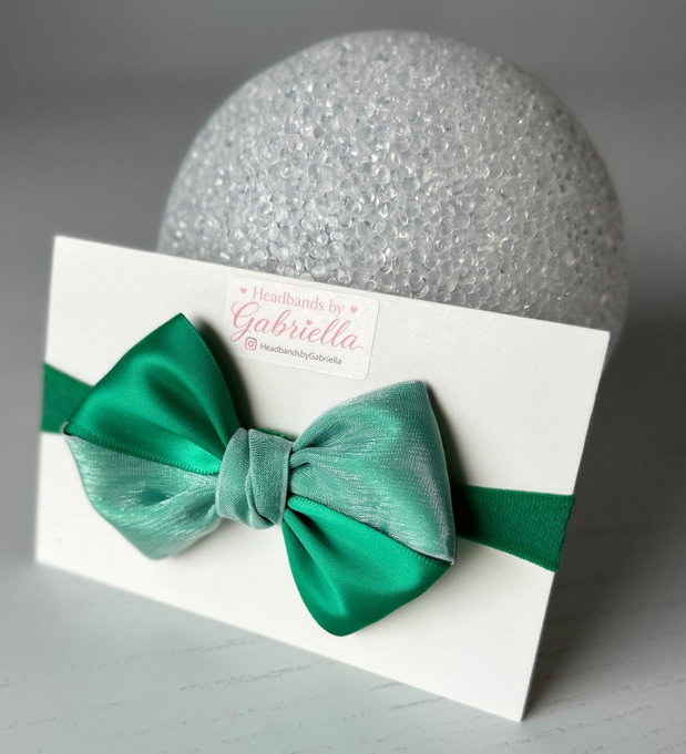Bentiță elastică handmade pentru fetite cu fundă din satin