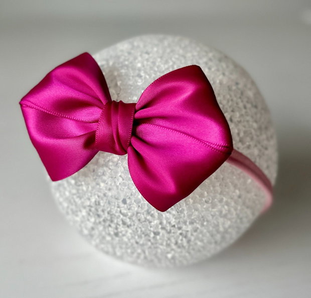Bentiță elastică handmade pentru fetite cu fundă din satin