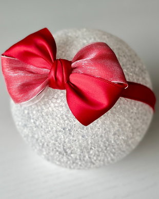 Bentiță elastică handmade pentru fetite cu fundă din satin