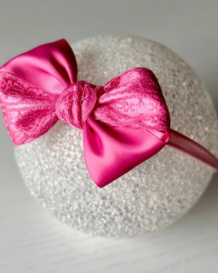 Bentiță elastică handmade pentru fetite cu fundă din satin