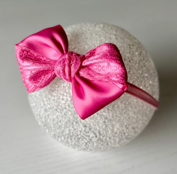Bentiță elastică handmade pentru fetite cu fundă din satin
