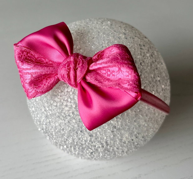 Bentiță elastică handmade pentru fetite cu fundă din satin