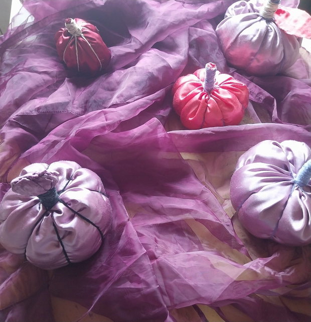 Decoratiuni/Ornamente de toamna/Halloween în forma de dovleci
