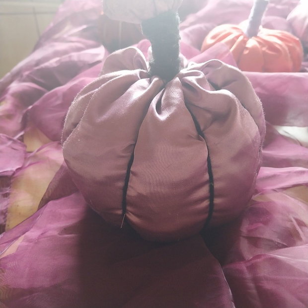 Decoratiuni/Ornamente de toamna/Halloween în forma de dovleci