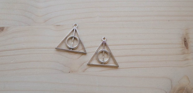 Pandantiv Deathly Hallows, Harry Potter