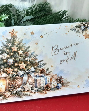 Felicitare de Crăciun cu detalii decorative realizate manual