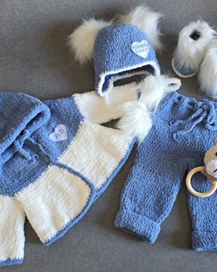 Costum bebe