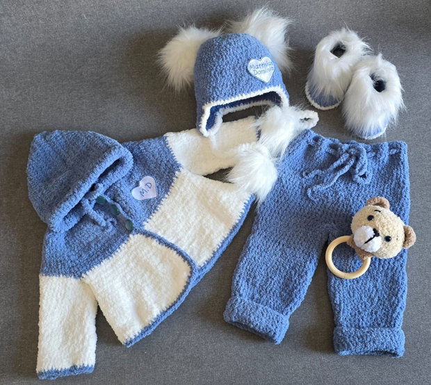 Costum bebe