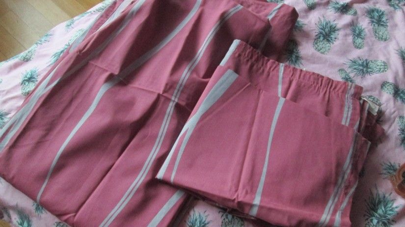 2 draperii mov cu dungi