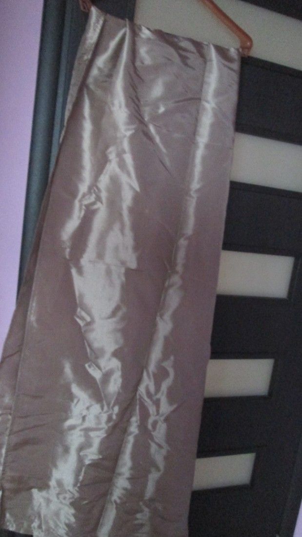 2 draperii bej elegante