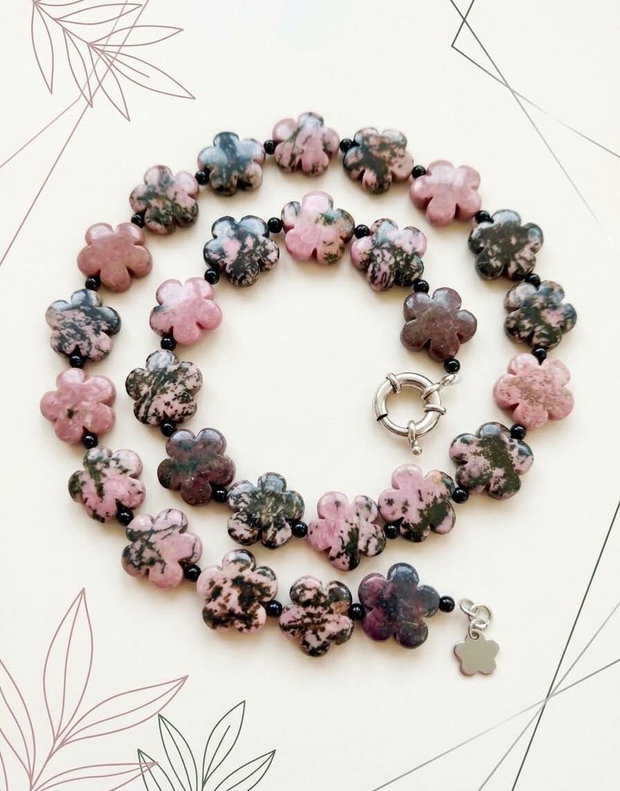 Colier flori Rodonit roz & onix negru