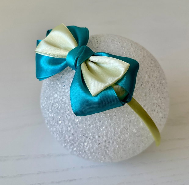Bentiță handmade cu fundă din satin, pentru fetițe și mămici