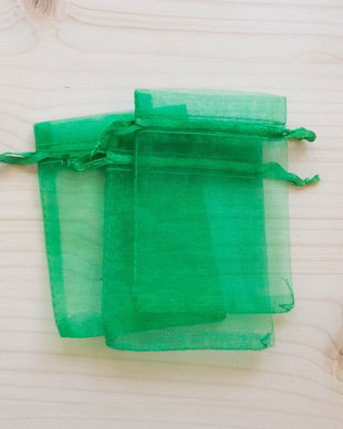 Săculeți organza verzi 7 × 9 cm