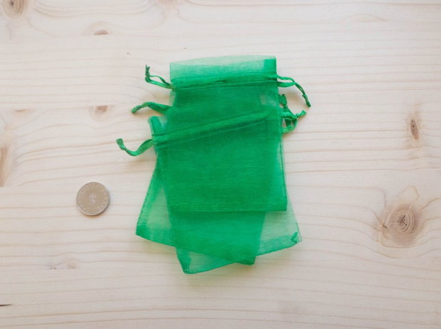 Săculeți organza verzi 7 × 9 cm