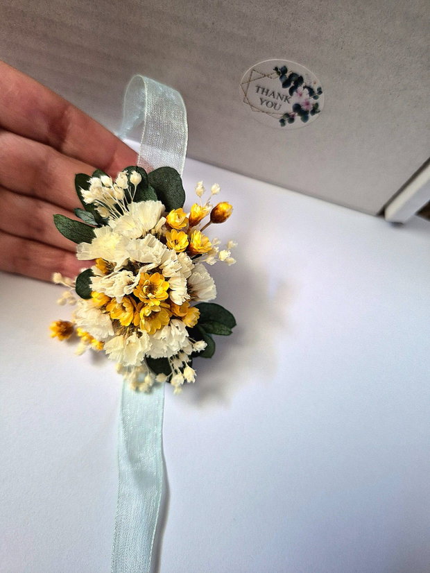 Flori de pus în piept invitați nuntă / Cocarde Cavaleri Onoare / Brățări domnișoare de onoare - flori naturale uscate și stabilizate / Piersică , Corai , Somon , Portocaliu pal și flori de vară